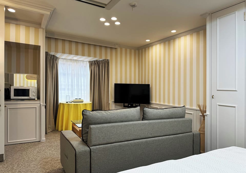 Comfort Double Room, Courtyard View | Laptop workspace, soundproofing, WiFi (free)