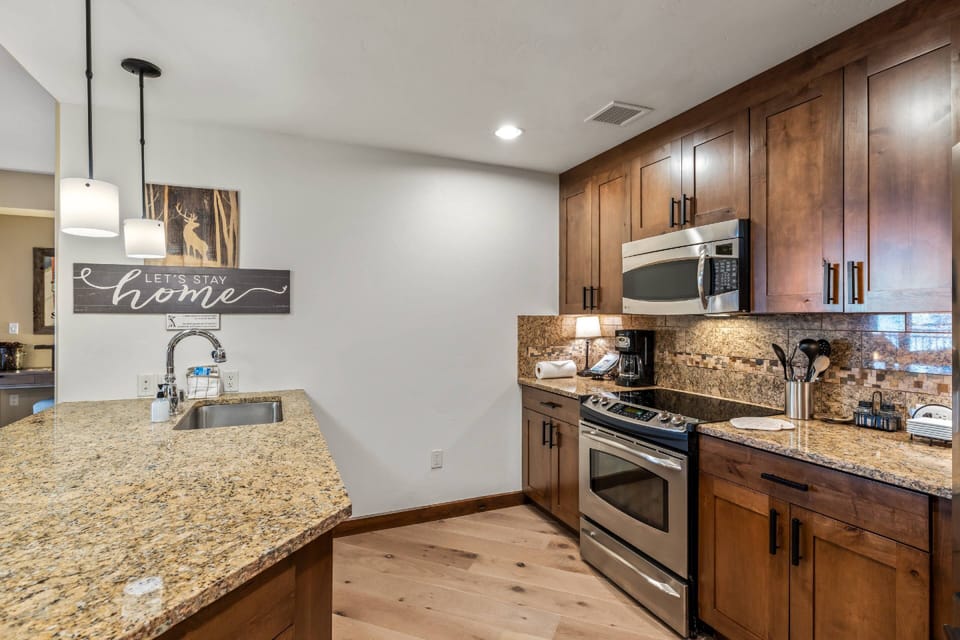 Stylish, cozy, and perfectly set up for group meals and relaxation.