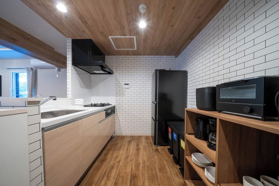 Fridge, microwave, stovetop, electric kettle