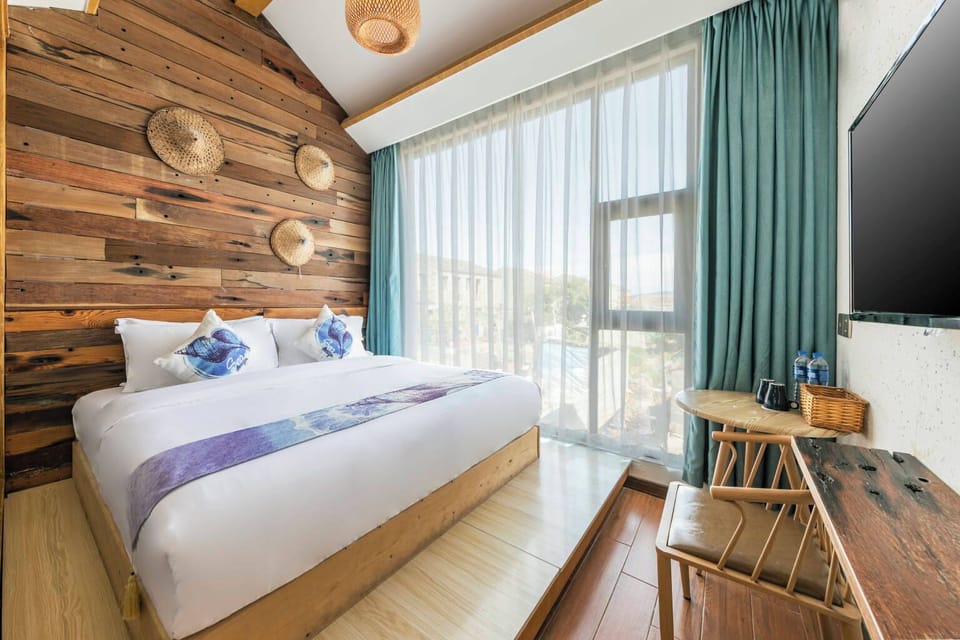 Basic Double Room, Partial Ocean View | Blackout drapes, free WiFi