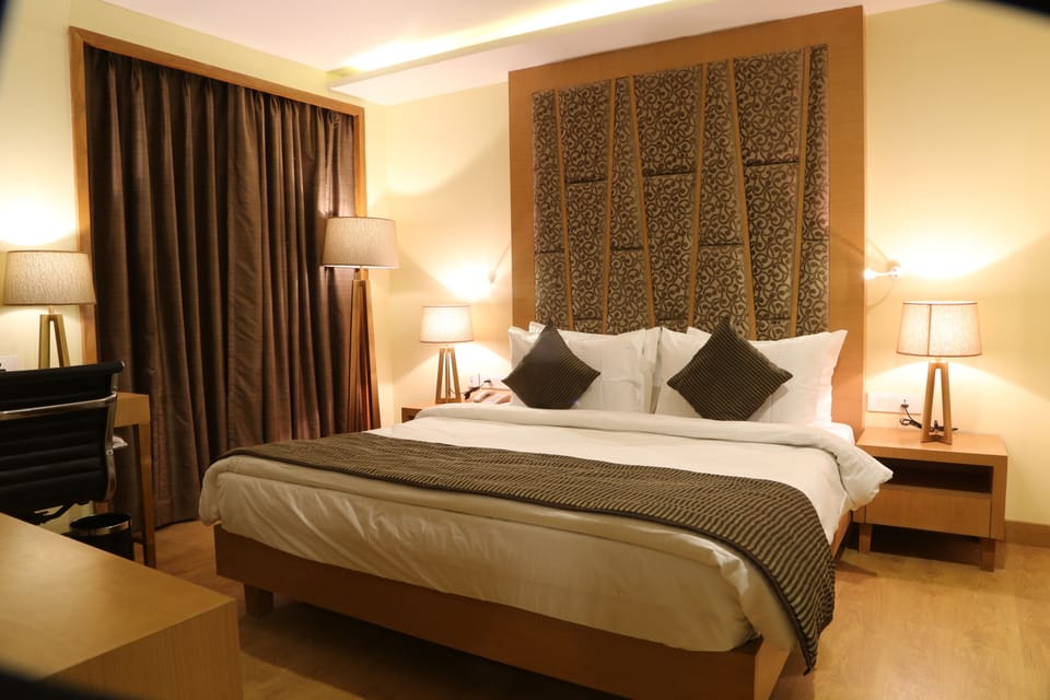 Minibar, in-room safe, desk, soundproofing