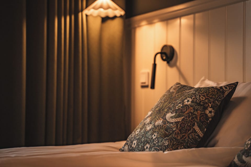 Double Room | Individually decorated, blackout drapes, free WiFi, bed sheets