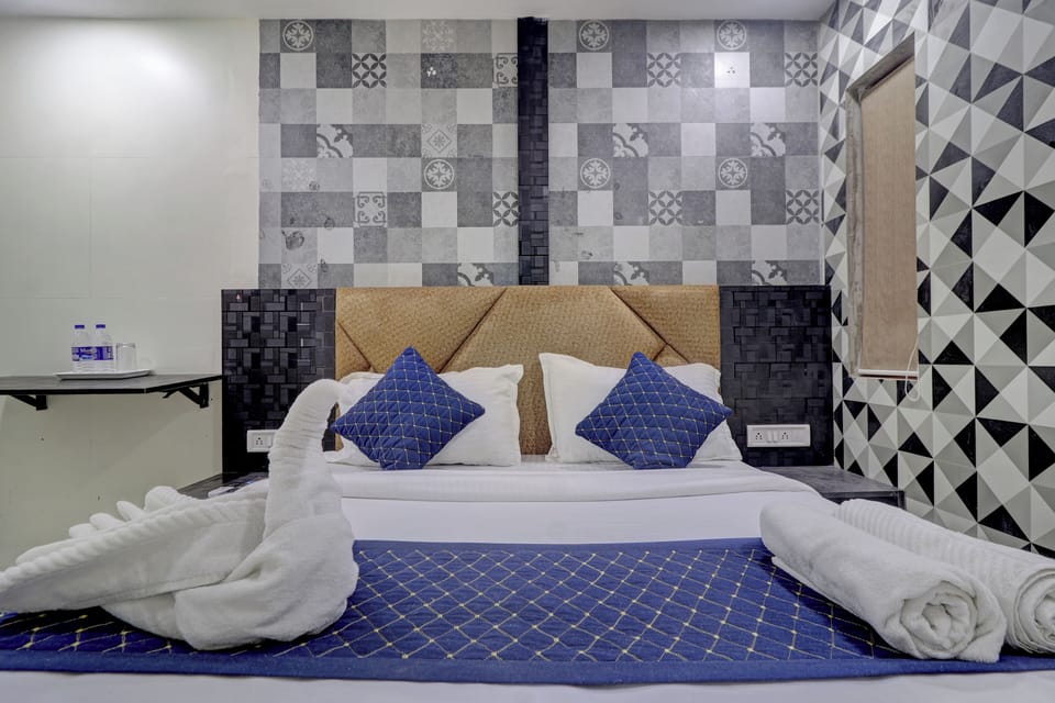 Deluxe Room | Desk, laptop workspace, soundproofing, free WiFi