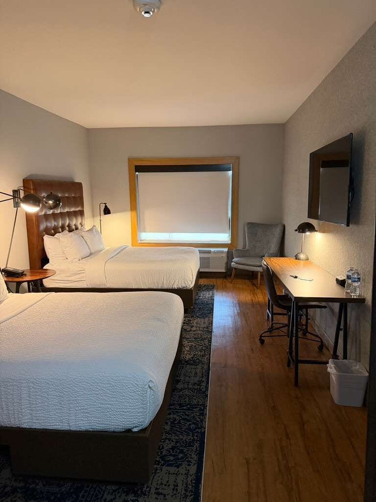 Soundproofing, WiFi (free)