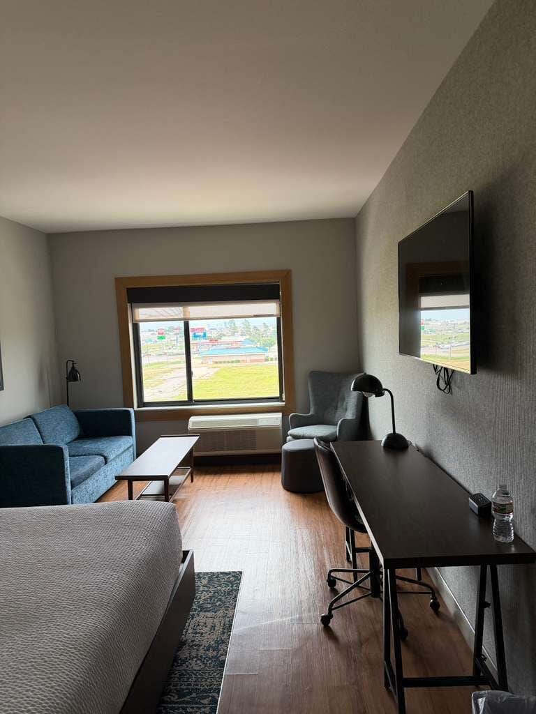 Signature Studio Suite, 1 King Bed with Sofa bed, Non Smoking, City View | City view