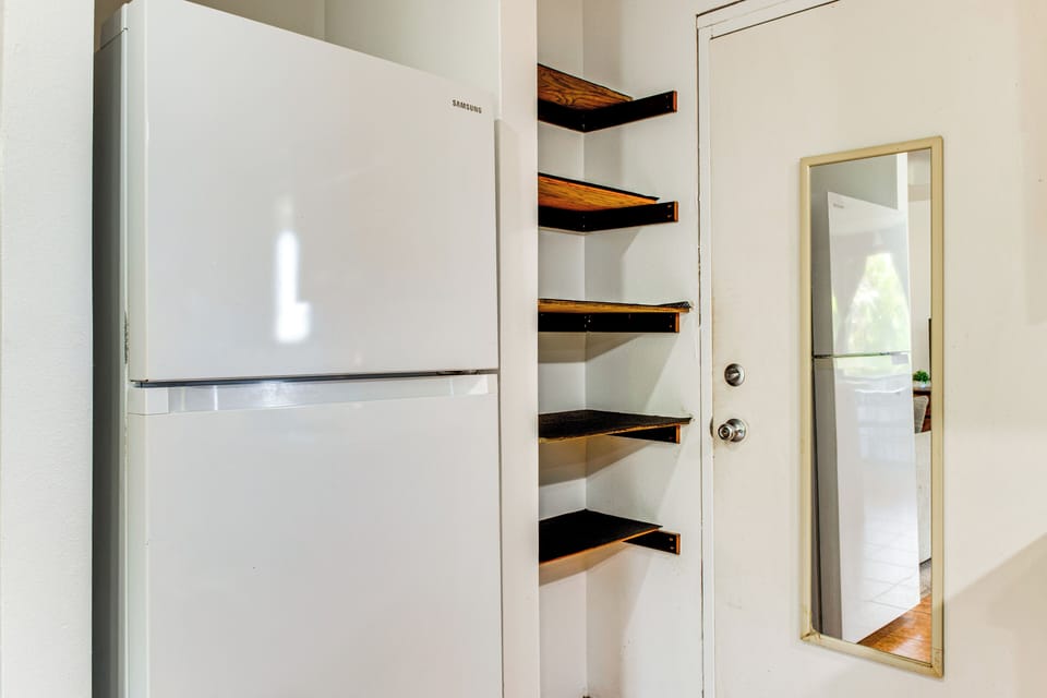 Apartment (0 Bedroom) | Interior