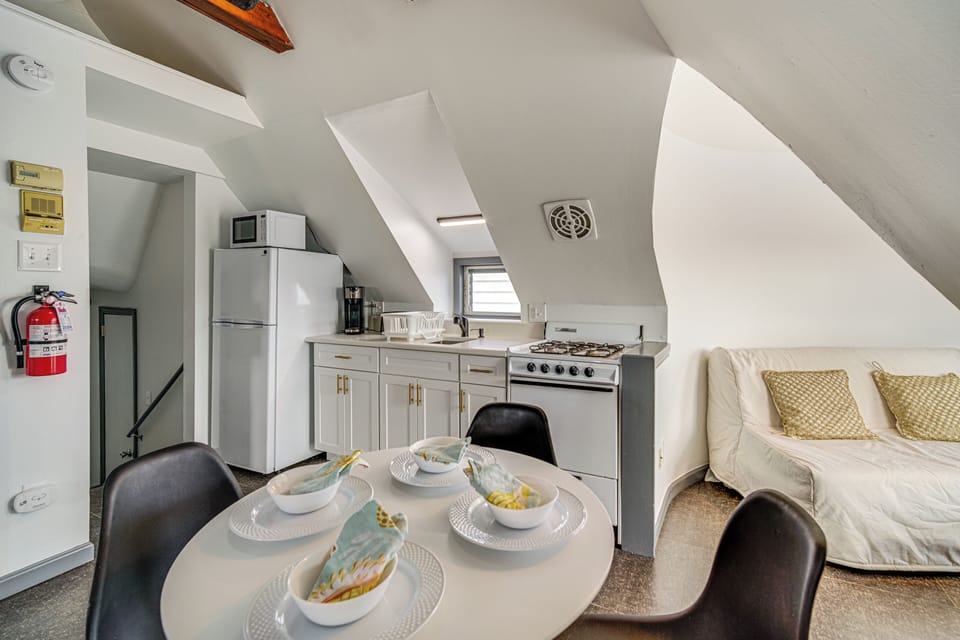 Apartment (0 Bedroom) | Interior