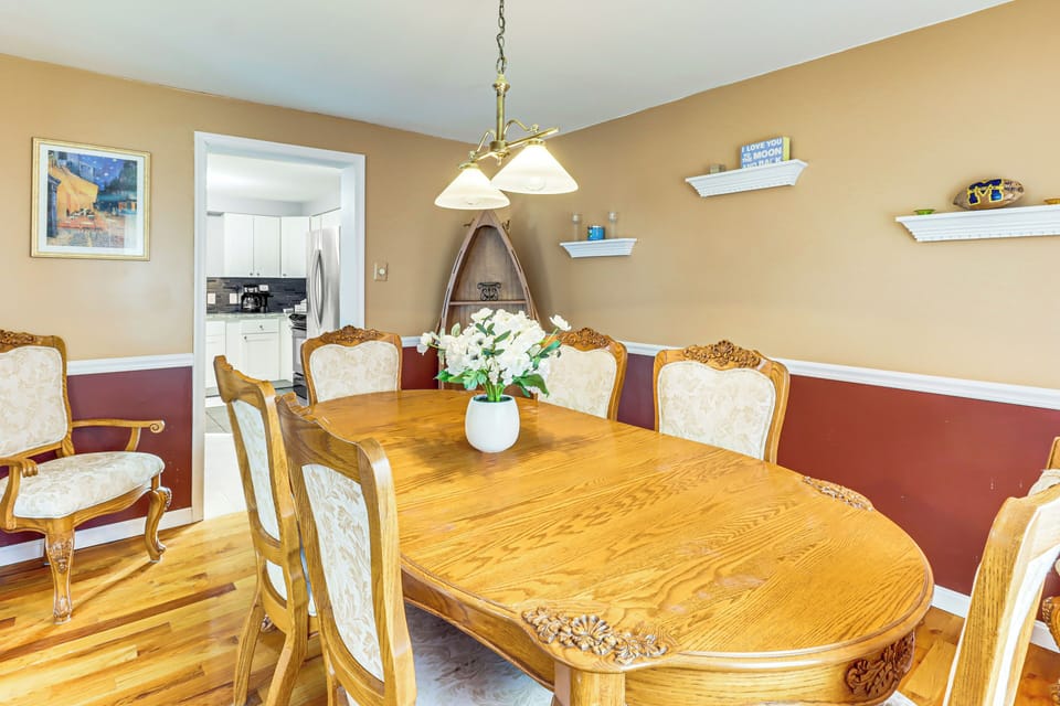 House (3 Bedrooms) | Interior