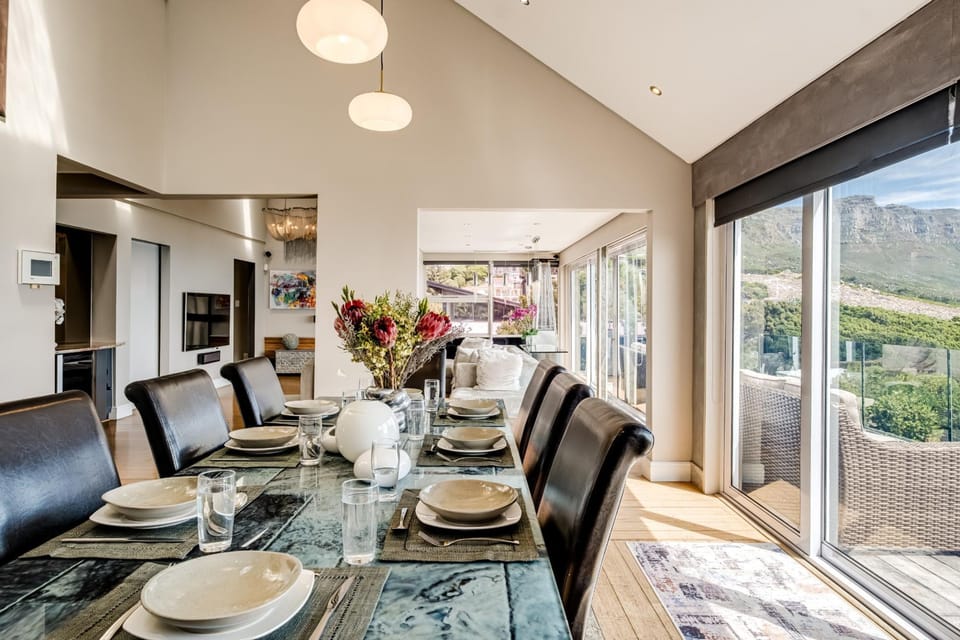 House | 4 bedrooms, desk, Internet