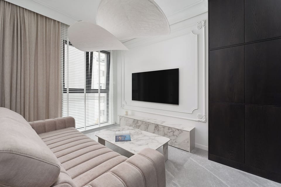 Superior Apartment | Hypo-allergenic bedding, individually decorated, individually furnished