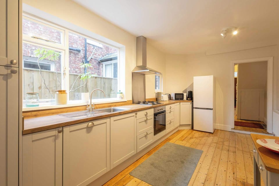 Heather House, Saltburn-by-the-Sea - Host & Stay