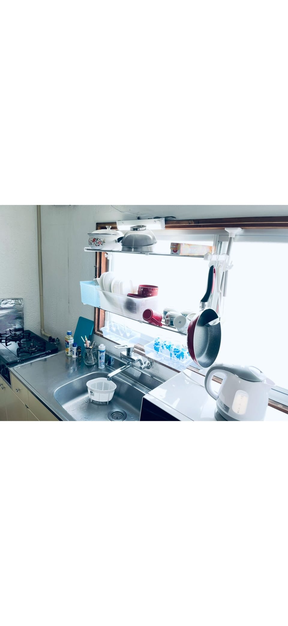 Family Apartment, 2 Bedrooms, Non Smoking | Private kitchen | Microwave, stovetop, electric kettle, cookware/dishes/utensils