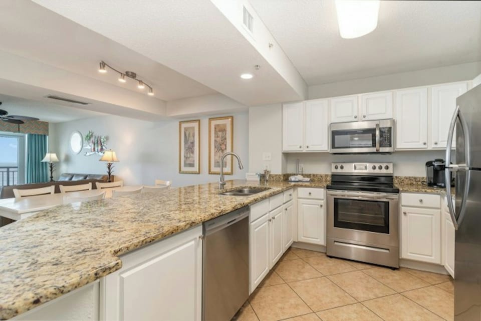 All modern appliances to make meal preparation a breeze.