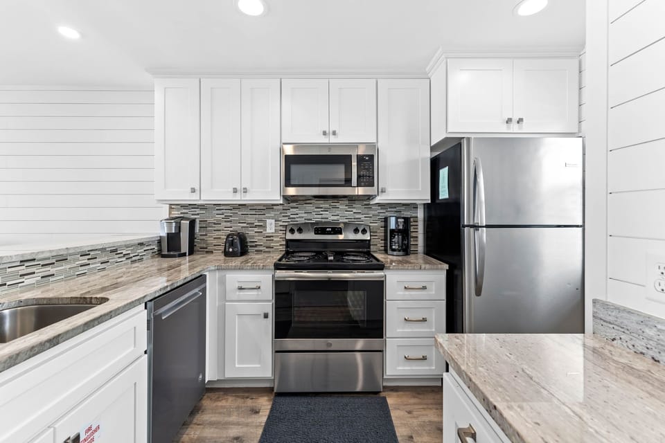 Fully Equipped & Spacious Kitchen!
