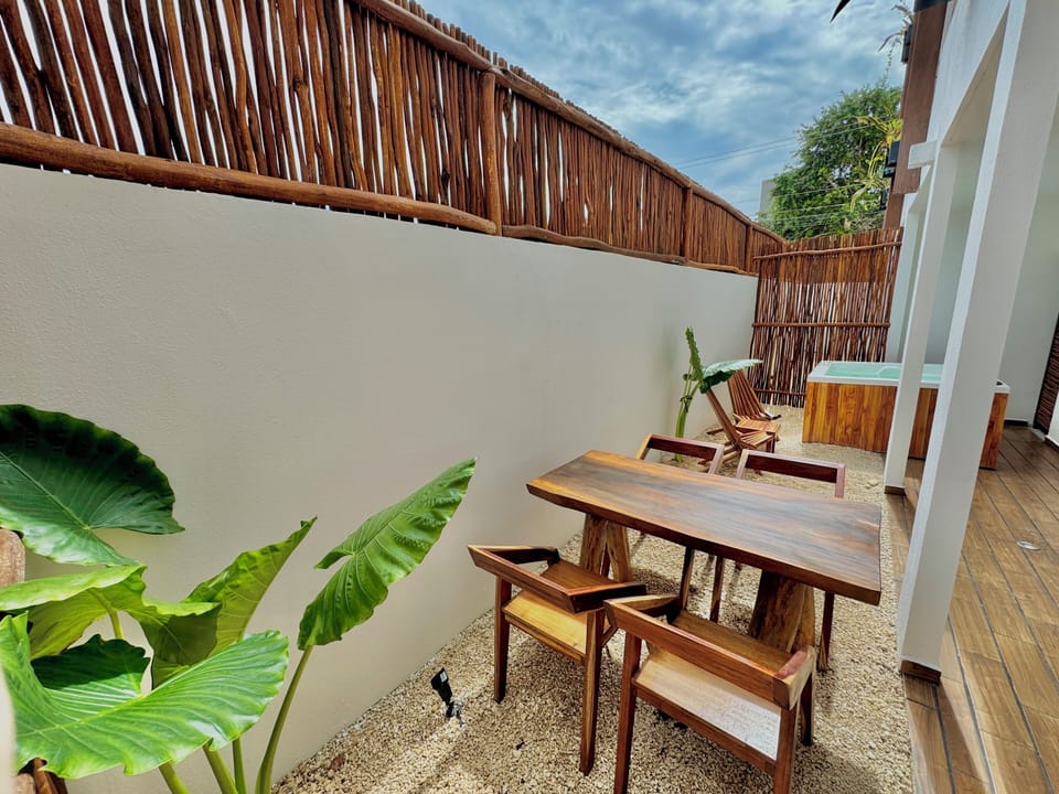 Private Patio with Dinner Table