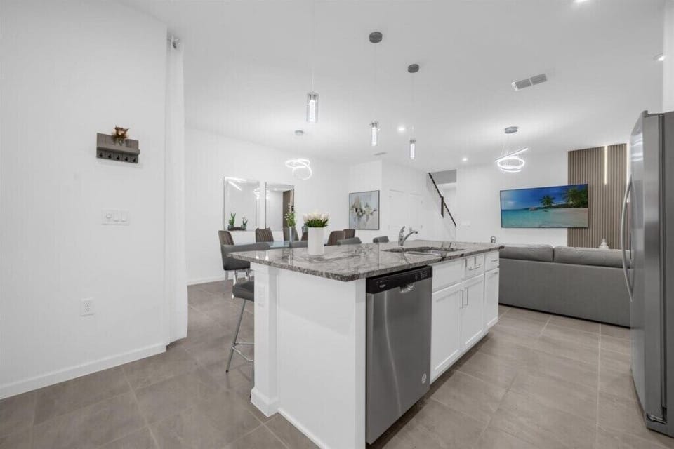 2378ZaballinaPlace(9)