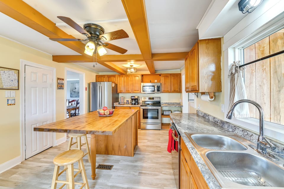 Kitchen | Dishwasher | 1st Floor