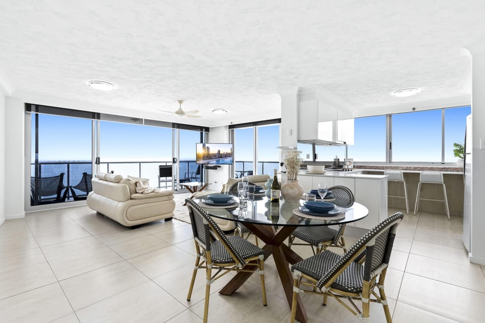 Share sumptuous meals with the family in this sophisticated dining area