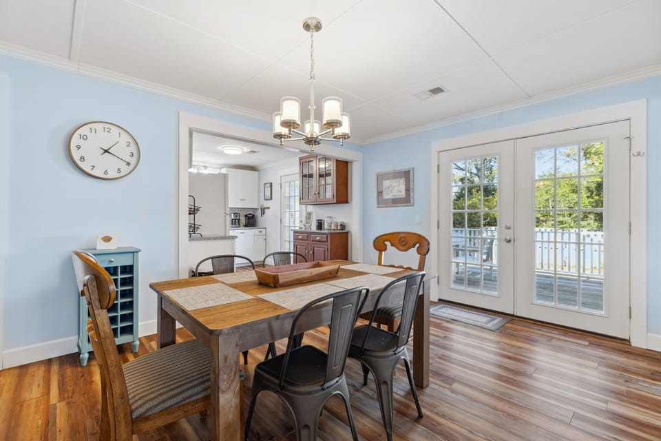 Dining Table with Seating for Six