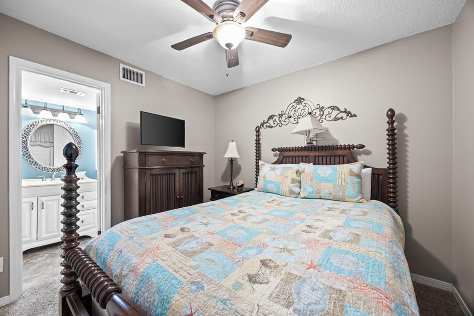 Guest Bedroom 