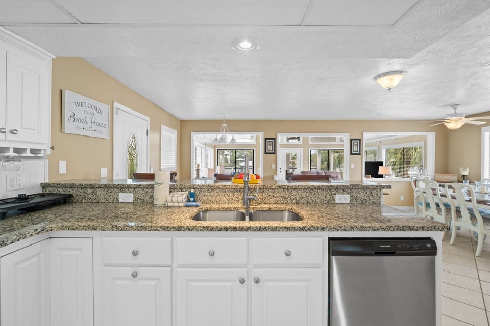 Full Kitchen with Bar Seating