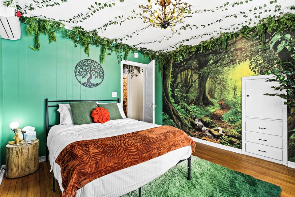 You'll love the forest atmosphere here!