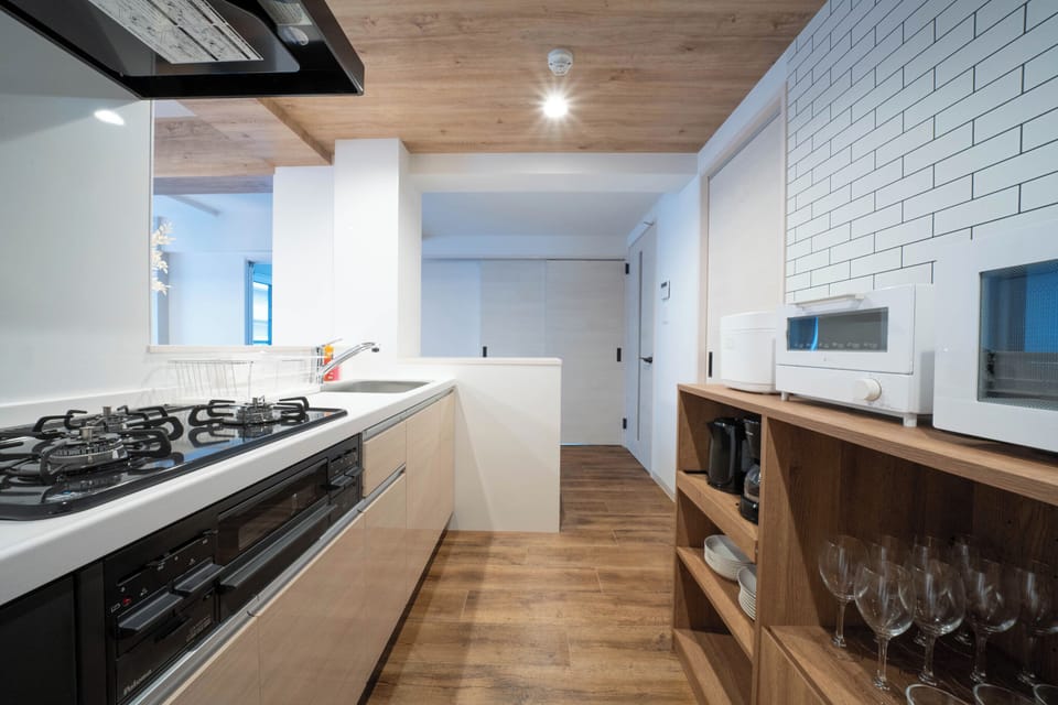 Fridge, microwave, stovetop, electric kettle