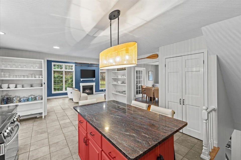 Stowe Valley Haven - Beautiful redesigned 4BR home (4611)