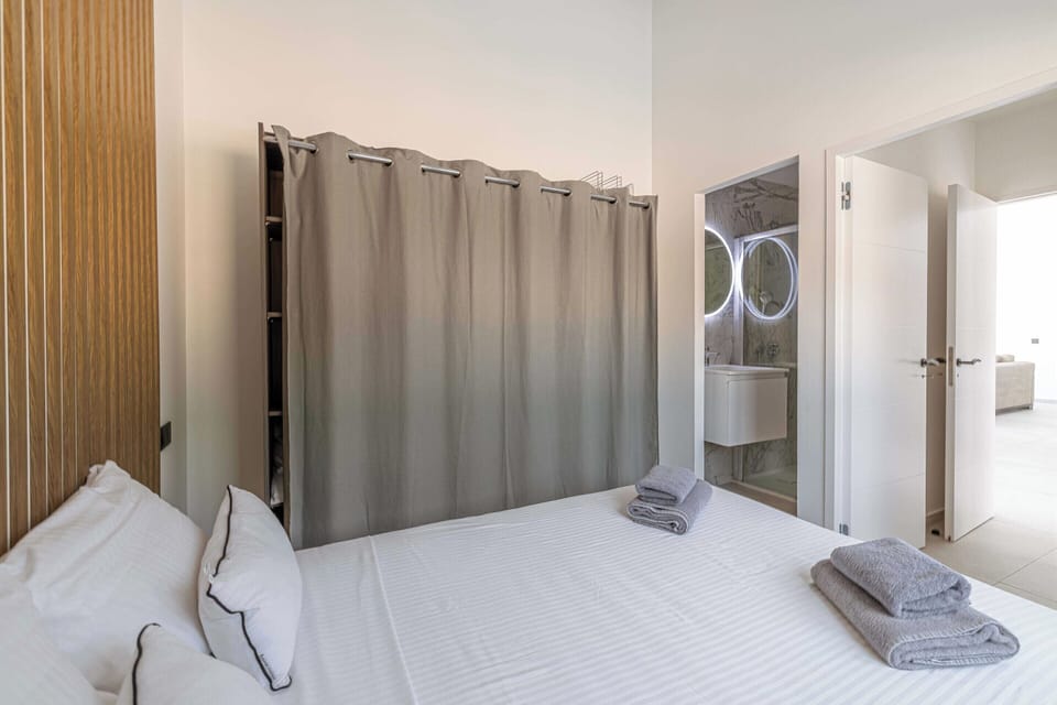 Villa | 1 bedroom, laptop workspace, iron/ironing board, bed sheets