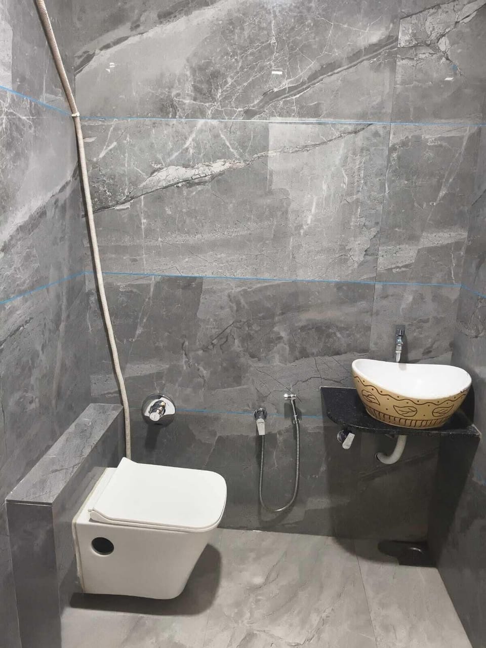 Shower, towels, soap, shampoo