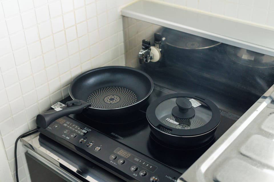 Fridge, microwave, stovetop, electric kettle