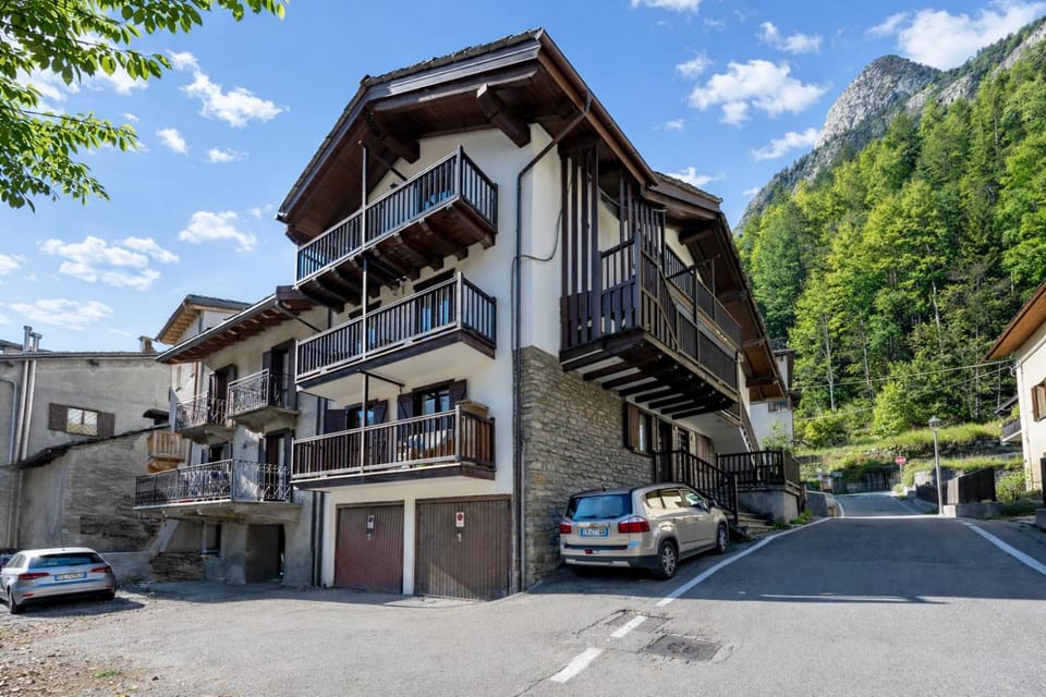 Standard Apartment, Multiple Bedrooms (Graceful Apartment In Courmayeur) | Exterior