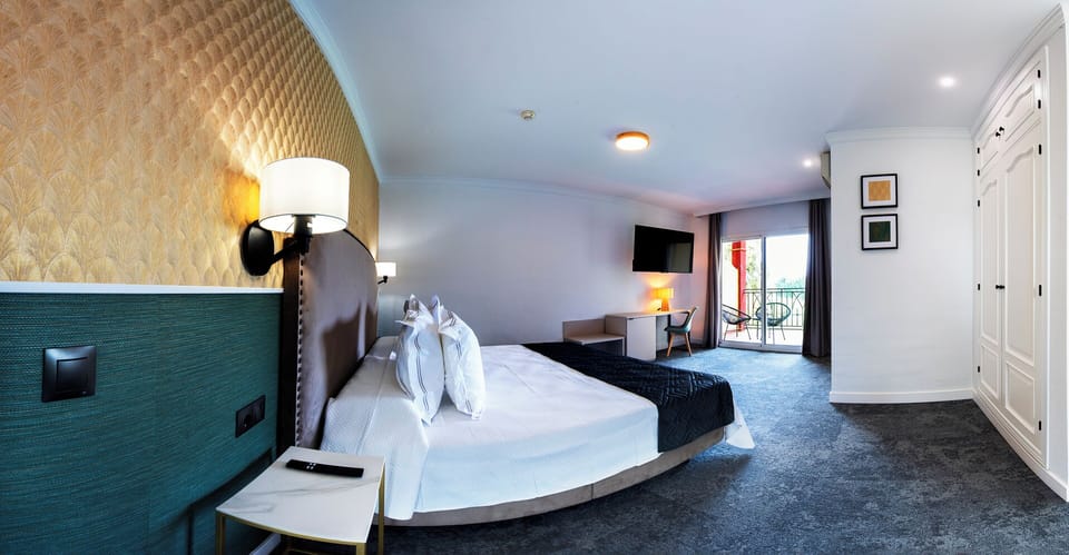 Superior Double or Twin Room, Golf View | Premium bedding, down comforters, minibar, in-room safe