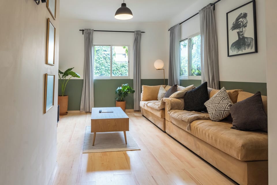 Deluxe Apartment, City View | 3 bedrooms, individually decorated, individually furnished