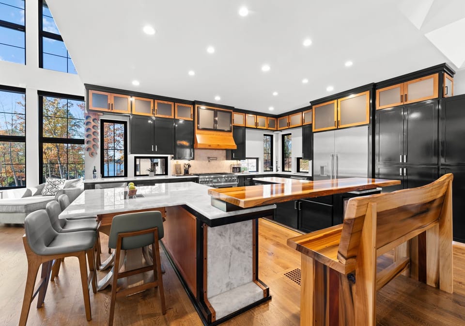 Amazing Chef's kitchen, fully stocked, two+ islands and lake views! 