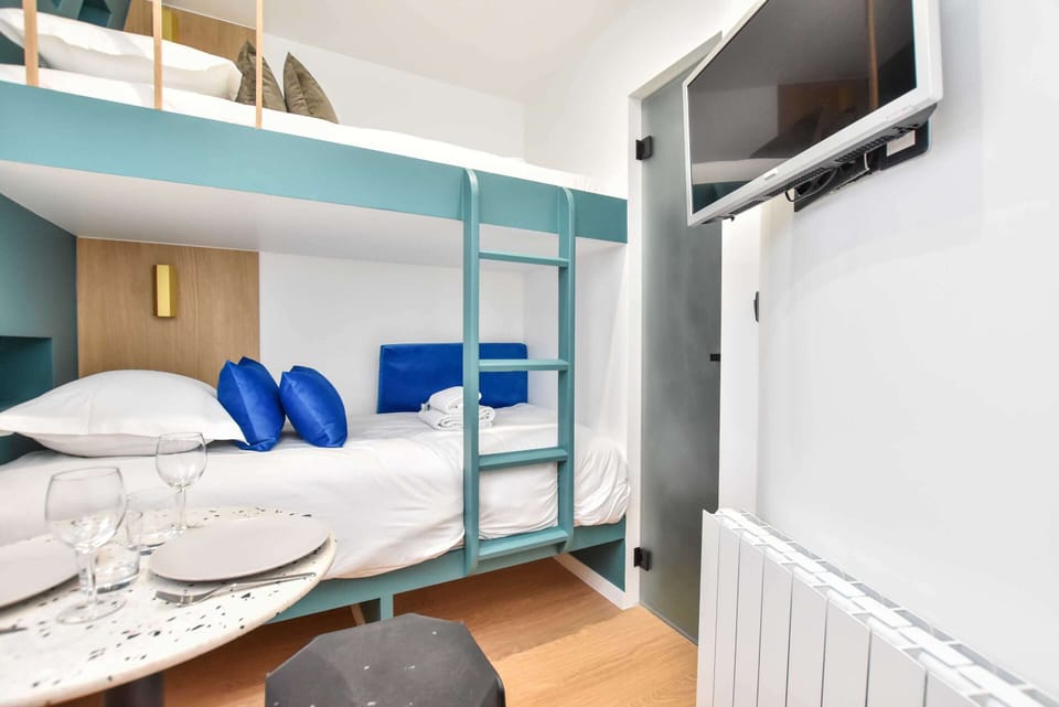Apartment | 1 bedroom, laptop workspace, iron/ironing board, bed sheets