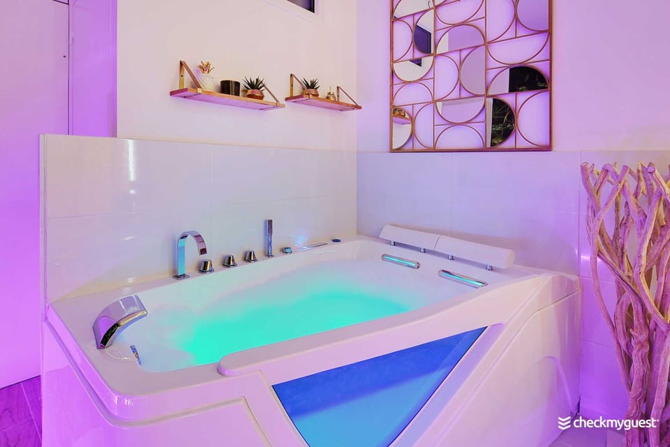 Apartment | Bathroom