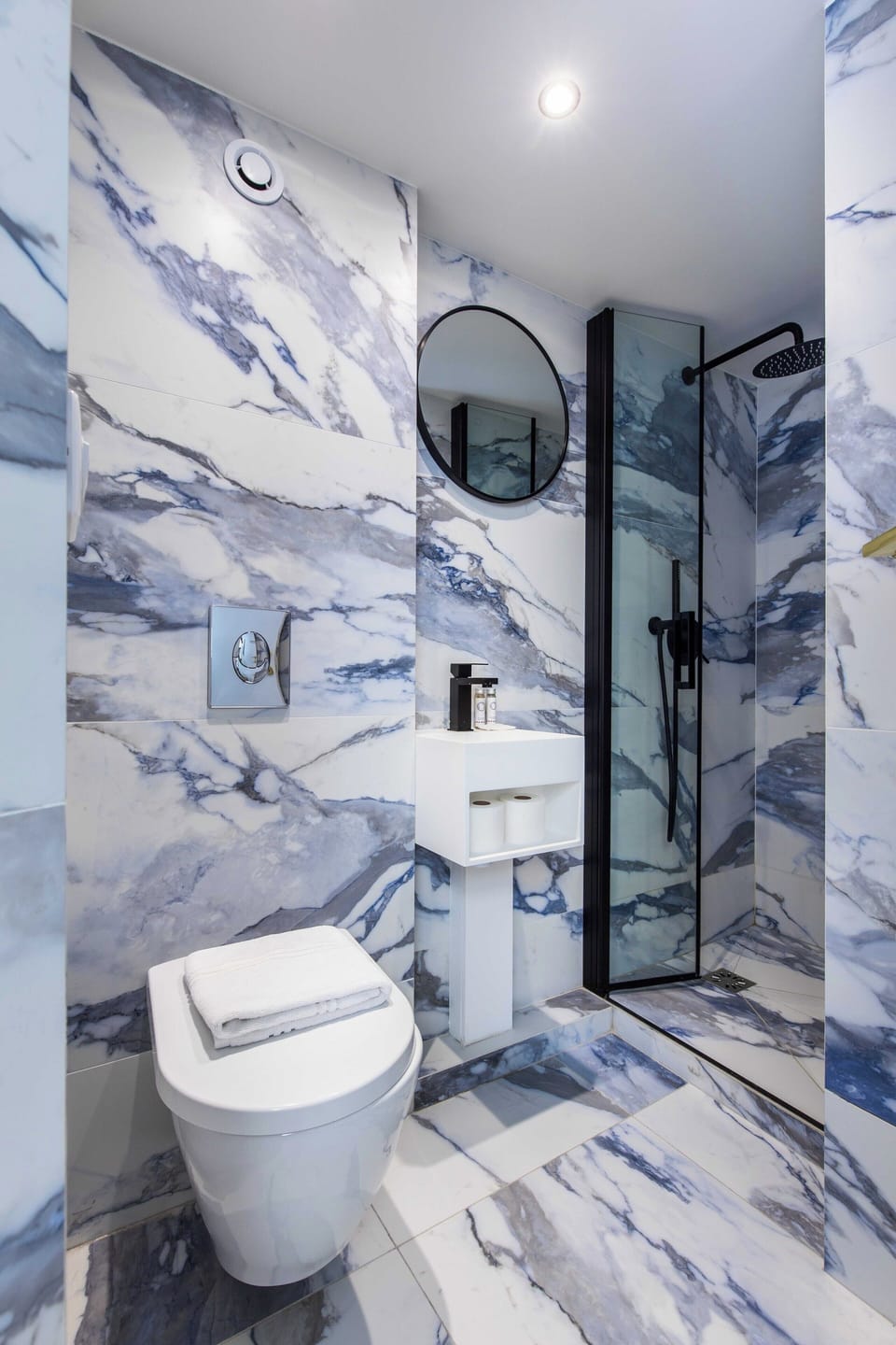 Apartment | Bathroom