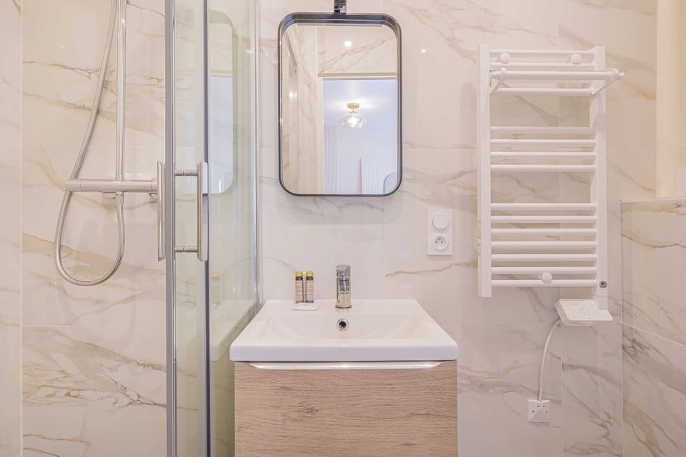 Apartment | Bathroom