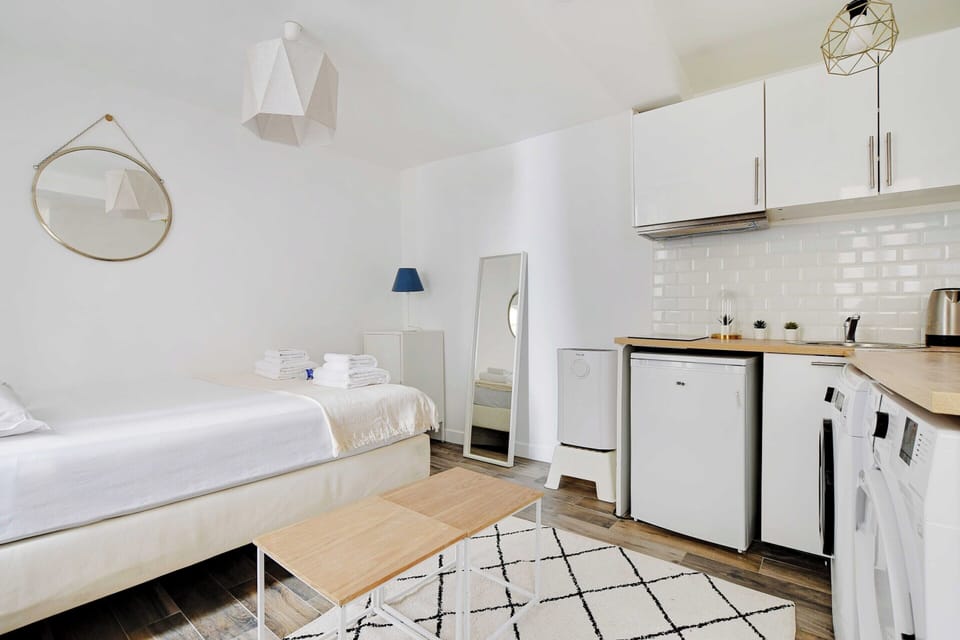 Apartment | 1 bedroom, laptop workspace, iron/ironing board, bed sheets
