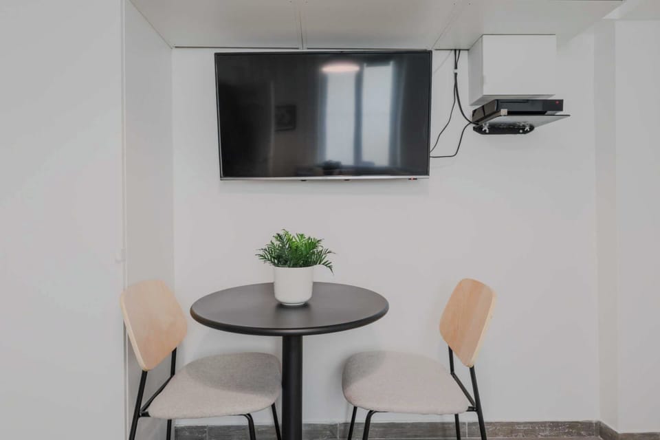 Apartment | Dining