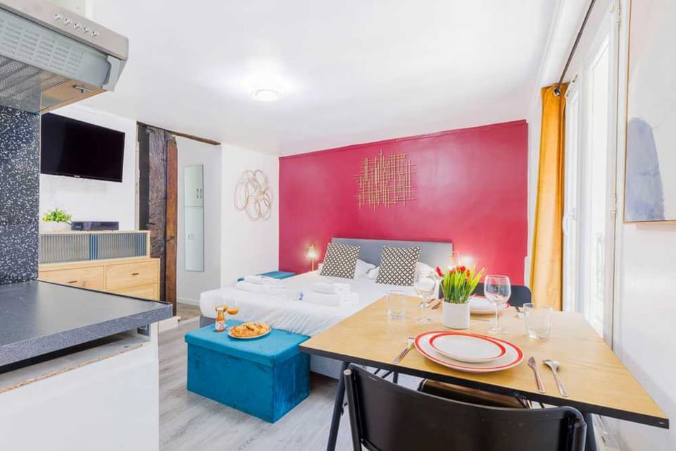 Apartment | 1 bedroom, laptop workspace, iron/ironing board, bed sheets