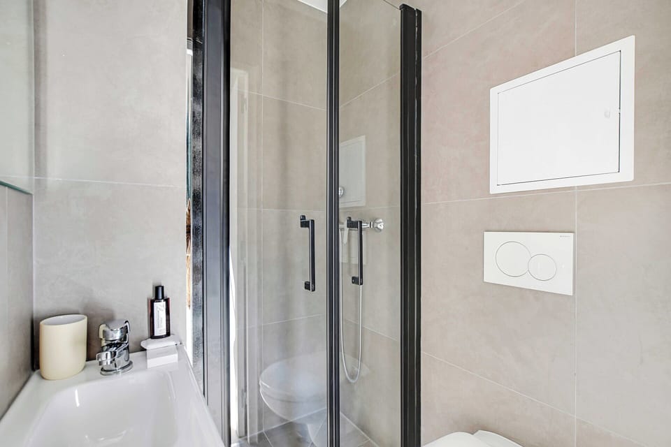 Apartment | Bathroom