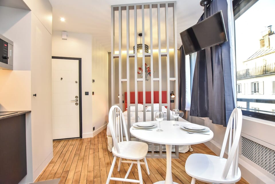 Apartment | Dining