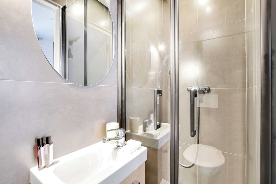 Apartment | Bathroom