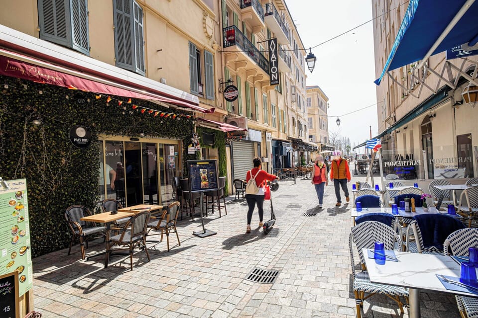 Apartment | Outdoor dining
