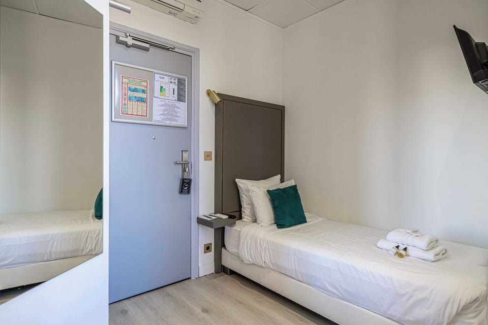 Apartment | 1 bedroom, bed sheets