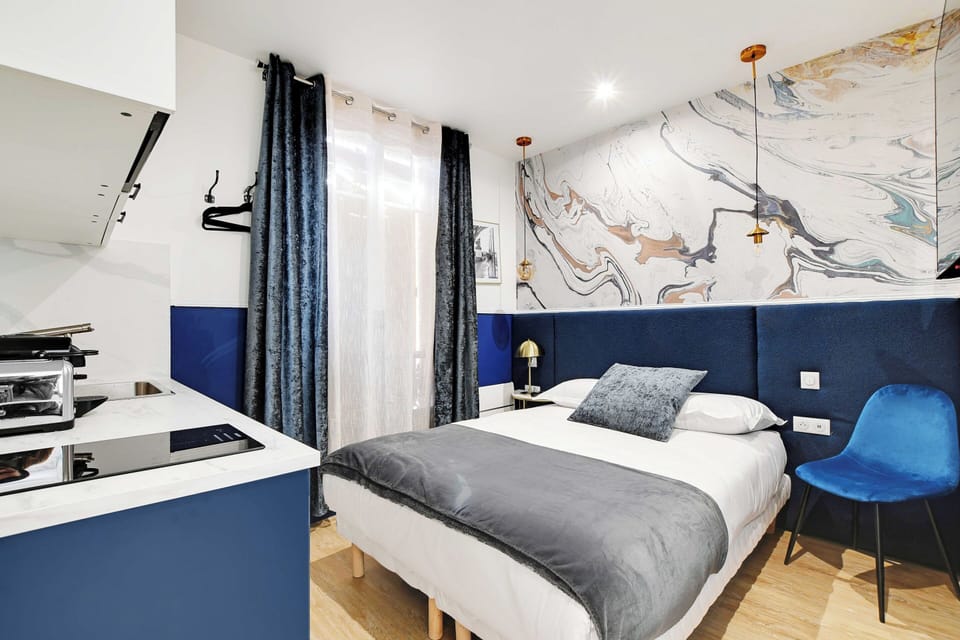 Apartment | 1 bedroom, laptop workspace, iron/ironing board, bed sheets