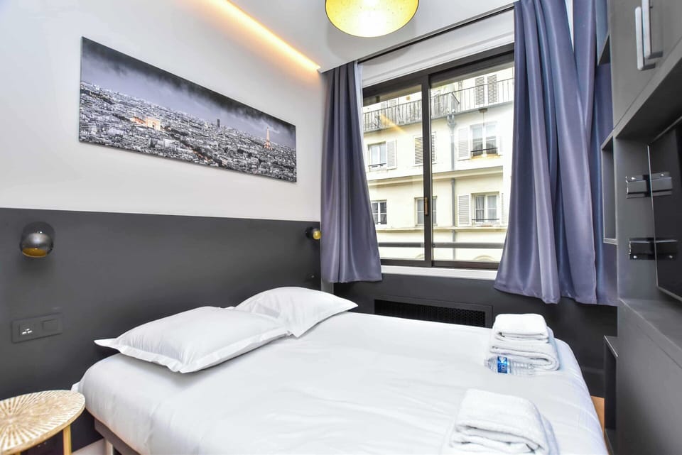 Apartment | 1 bedroom, laptop workspace, iron/ironing board