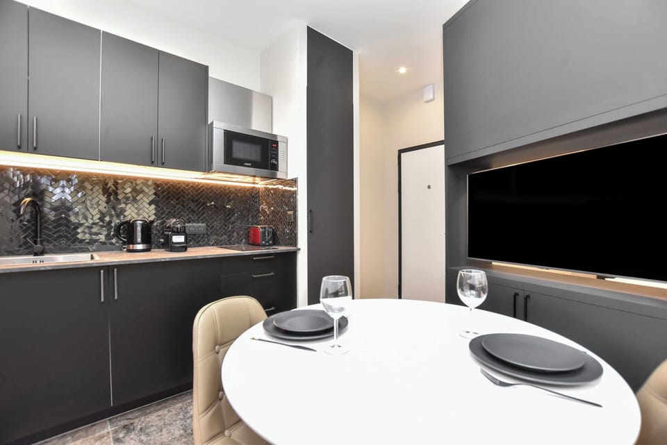 Apartment | Dining